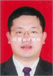 魏力生简历照片背景,简历照片背后的职场精英风采