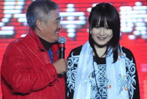 赵本山女儿和网红,演绎新时代青春风采